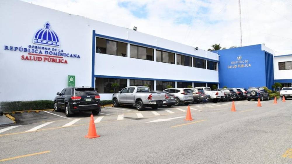 Salud Pública abre 1,400 plazas en residencias médicas y ya hay fecha clave