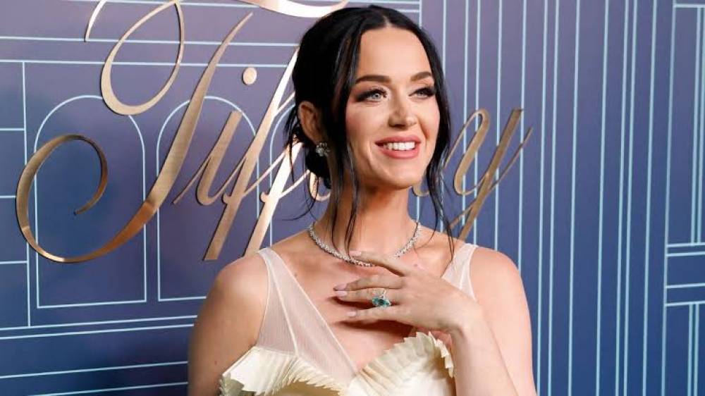 Katy Perry bajo investigación tras grave denuncia que sacude el entretenimiento