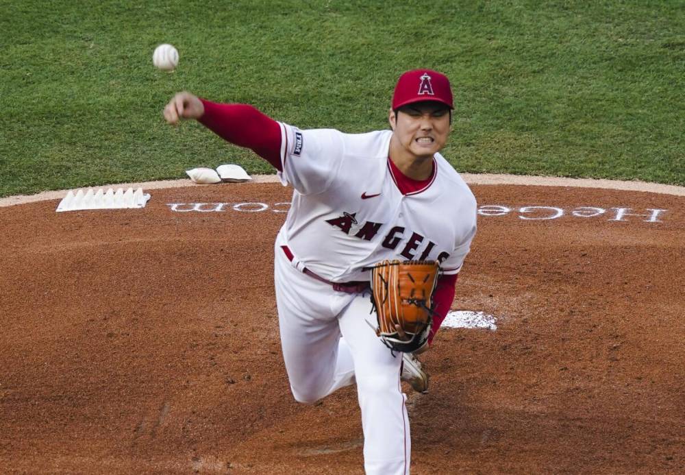 Pelotazo de Ohtani a Ángel Martínez genera tensión en juego de MLB