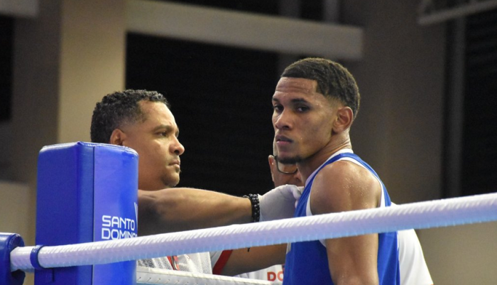 BOXEADOR NICARAGÜENSE ANDY CABALLERO ES DESCALIFICADO TRAS MORDER A DOMINICANO