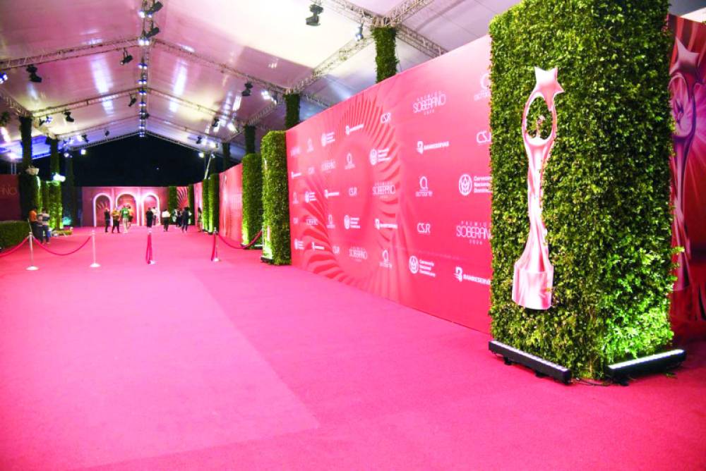 Alfombra roja de los Premios Soberano 2026 deslumbra con glamour y grandes figuras en Santo Domingo